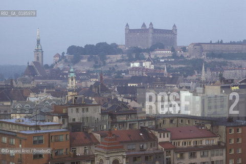 ( REPUBBLICA SLOVACCA  ) -  SLOVACCHIA  - BRATISLAVA : PANORAMA  - © 1986 Graziano Arici/Rosebud2 / GEO
