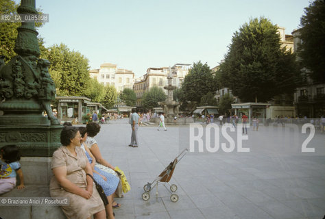 ( SPAGNA  ) ANDALUSIA  GRANADA  : PIAZZA DE LA BIBARRABLA  © 1990 Graziano Arici/Rosebud2 / GEO