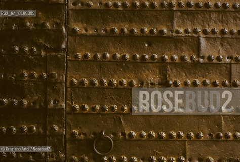 ( SPAGNA  ) ANDALUSIA  GRANADA  : PORTA   © 1980 Graziano Arici/Rosebud2 / GEO FERRO