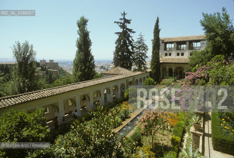 ( SPAGNA  ) ANDALUSIA  GRANADA  : IL PALAZZO DELLALHAMBRA I GIARDINI DEL GENERALIFE    © 1980 Graziano Arici/Rosebud2 / GEO / ARCHITETTURA ARABO ANDALUSA