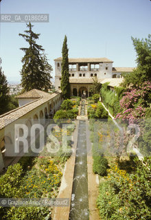 ( SPAGNA  ) ANDALUSIA  GRANADA  : IL PALAZZO DELLALHAMBRA I GIARDINI DEL GENERALIFE    © 1980 Graziano Arici/Rosebud2 / GEO / ARCHITETTURA ARABO ANDALUSA