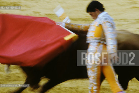 ( SPAGNA  ) ANDALUSIA  SIVIGLIA  : ARENA LA CORRIDA   © 1980 Graziano Arici/Rosebud2 / GEO