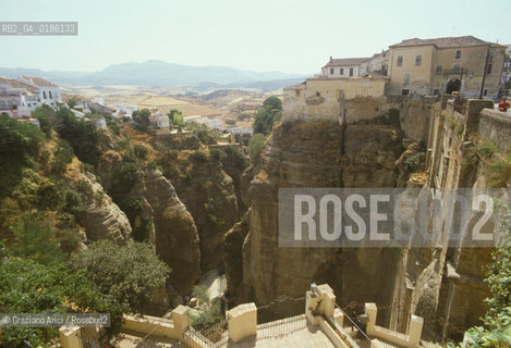 ( SPAGNA  ) ANDALUSIA  RONDA  : IL TAJO   © 1980 Graziano Arici/Rosebud2 / GEO
