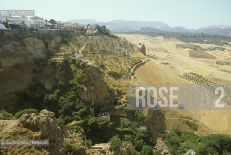 ( SPAGNA  ) ANDALUSIA  RONDA  : IL TAJO   © 1980 Graziano Arici/Rosebud2 / GEO