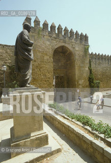 ( SPAGNA  ) ANDALUSIA  CORDOVA ( CORDOBA )  : STATUA DI SENECA   © 1980 Graziano Arici/Rosebud2 / GEO
