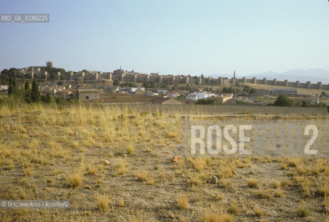 ( SPAGNA  ) CASTIGLIA AVILA : LE MURA © 1980 Graziano Arici/Rosebud2 / GEO