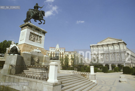 ( SPAGNA  ) CASTIGLIA MADRID : PLAZA DE ORIENTE  © 1980 Graziano Arici/Rosebud2 / GEO
