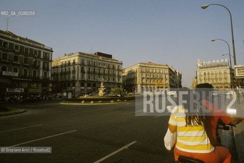 ( SPAGNA  ) CASTIGLIA MADRID : PUERTA DO SOL  © 1980 Graziano Arici/Rosebud2 / GEO