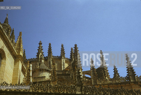 ( SPAGNA  ) CASTIGLIA SEGOVIA  : LA CATTEDRALE  © 1980 Graziano Arici/Rosebud2 / GEO