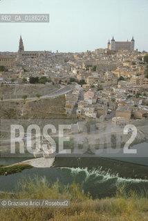 ( SPAGNA  ) CASTIGLIA TOLEDO  :  PANORAMA DELLA CITTA E IL FIUME TAGO  © 1980 Graziano Arici/Rosebud2 / GEO