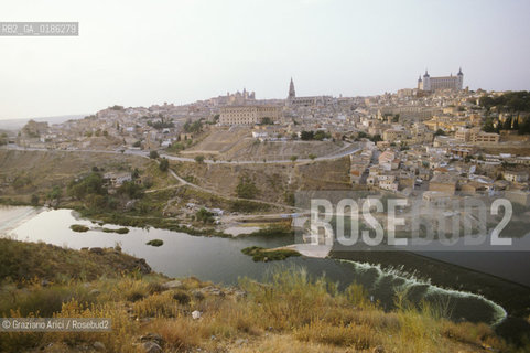 ( SPAGNA  ) CASTIGLIA TOLEDO  :  PANORAMA DELLA CITTA E IL FIUME TAGO  © 1980 Graziano Arici/Rosebud2 / GEO