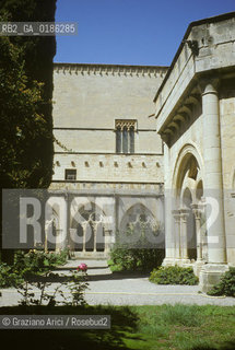 ( SPAGNA  ) CATALOGNA MONASTERO DE SANTA MARIA DE POBLET CHIOSTRO  © 1980 Graziano Arici/Rosebud2 / GEO