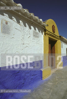 ( SPAGNA  ) MANCIA IL PAESE DI ARGAMASILLA DE ALBA IL VILLAGGIO DOVE CERVANTES FU IMPRIGIONATO, INIZIO A SCRIVERE IL LIBRO  E DOVE VISSE E MORI DON CHISCIOTTE © 1980 Graziano Arici/Rosebud2 / GEO LA CELLA DI CERVANTES LETTERATURA