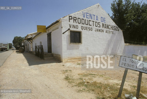 ( SPAGNA  ) MANCIA VILLAGGIO DI EL TOBOSO DOVE DON CHISCIOTTE VIDE DULCINEA   © 1980 Graziano Arici/Rosebud2 / GEO LETTERATURA