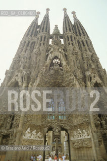 ( SPAGNA  ) CATALOGNA BARCELLONA : LA CATTEDRALE DE LA SAGRADA FAMILIA DI ANTONIO GAUDI   © 1990 Graziano Arici/Rosebud2 / GEO ARCHITETTURA MODERNA