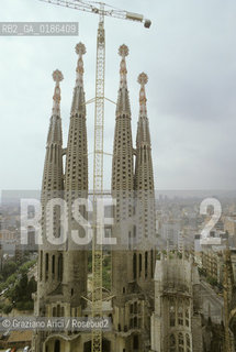 ( SPAGNA  ) CATALOGNA BARCELLONA : LA CATTEDRALE DE LA SAGRADA FAMILIA DI ANTONIO GAUDI   © 1990 Graziano Arici/Rosebud2 / GEO ARCHITETTURA MODERNA