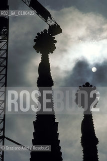 ( SPAGNA  ) CATALOGNA BARCELLONA : LA CATTEDRALE DE LA SAGRADA FAMILIA DI ANTONIO GAUDI   © 1990 Graziano Arici/Rosebud2 / GEO ARCHITETTURA MODERNA