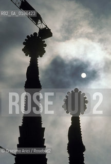 ( SPAGNA  ) CATALOGNA BARCELLONA : LA CATTEDRALE DE LA SAGRADA FAMILIA DI ANTONIO GAUDI   © 1990 Graziano Arici/Rosebud2 / GEO ARCHITETTURA MODERNA