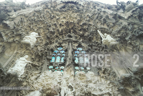 ( SPAGNA  ) CATALOGNA BARCELLONA : LA CATTEDRALE DE LA SAGRADA FAMILIA DI ANTONIO GAUDI   © 1990 Graziano Arici/Rosebud2 / GEO ARCHITETTURA MODERNA