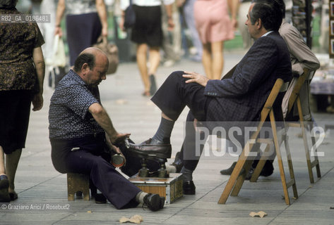 ( SPAGNA  ) CATALOGNA BARCELLONA : LE RAMBLAS   © 1990 Graziano Arici/Rosebud2 / GEO LUSTRASCARPE