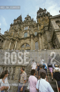 ( SPAGNA  ) GALIZIA SANTIAGO DE COMPOSTELA : LA CATTEDRALE LA FACCIATA   © 2000 Graziano Arici/Rosebud2 / GEO ARCHITETTURA ROMANICA PELLEGRINAGGIO