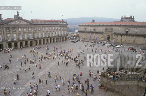 ( SPAGNA  ) GALIZIA SANTIAGO DE COMPOSTELA : LA CATTEDRALE PLAZA DE ESPAGNA   © 2000 Graziano Arici/Rosebud2 / GEO ARCHITETTURA ROMANICA PELLEGRINAGGIO