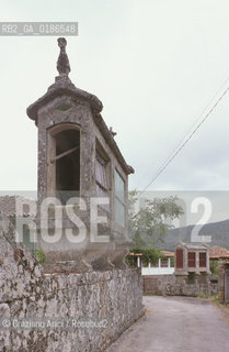 ( SPAGNA  ) GALIZIA : GRANAIO  © 2000 Graziano Arici/Rosebud2 / GEO