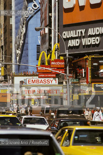 ( STATI UNITI DAMERICA - USA  ) NEW YORK CITY : BROADWAY  - © 1986 Graziano Arici/Rosebud2 / GEO / INSEGNA