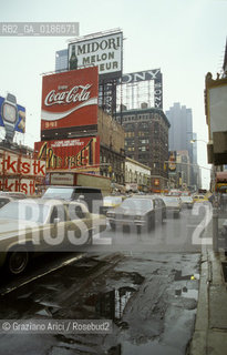 ( STATI UNITI DAMERICA - USA  ) NEW YORK CITY : BROADWAY  - © 1986 Graziano Arici/Rosebud2 / GEO / INSEGNA