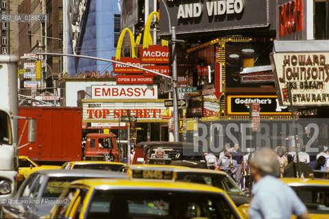 ( STATI UNITI DAMERICA - USA  ) NEW YORK CITY : BROADWAY  - © 1986 Graziano Arici/Rosebud2 / GEO / INSEGNA
