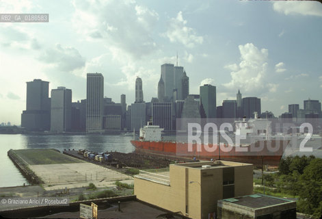 ( STATI UNITI DAMERICA - USA  ) NEW YORK CITY : SKYLINE DA BROOKLYN  - © 1986 Graziano Arici/Rosebud2 / GEO