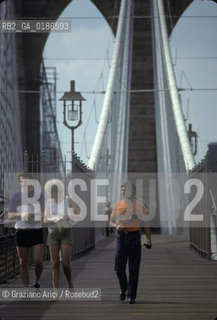 ( STATI UNITI DAMERICA - USA  ) NEW YORK CITY : IL PONTE DI BROOKLYN  - © 1986 Graziano Arici/Rosebud2 / GEO /