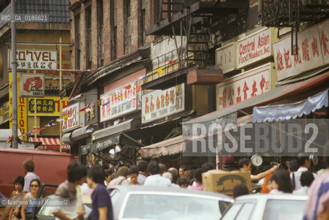 ( STATI UNITI DAMERICA - USA  ) NEW YORK CITY : CHINATOWN  - © 1986 Graziano Arici/Rosebud2 / GEO