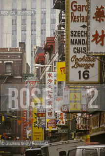 ( STATI UNITI DAMERICA - USA  ) NEW YORK CITY : CHINATOWN  - © 1986 Graziano Arici/Rosebud2 / GEO / INSEGNA