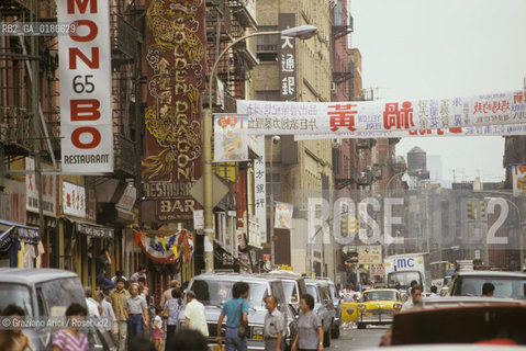 ( STATI UNITI DAMERICA - USA  ) NEW YORK CITY : CHINATOWN  - © 1986 Graziano Arici/Rosebud2 / GEO / INSEGNA