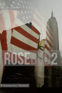 ( STATI UNITI DAMERICA - USA  ) NEW YORK CITY : IL GRATTACIELO EMPIRE STATE BUILDING  - © 1986 Graziano Arici/Rosebud2 / GEO / BANDIERA