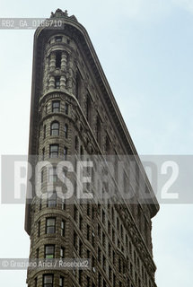 ( STATI UNITI DAMERICA - USA  ) NEW YORK CITY :  GRATTACIELO FLATIRON BUILDING- © 1986 Graziano Arici/Rosebud2 / GEO / ARCHITETTURA MODERNA