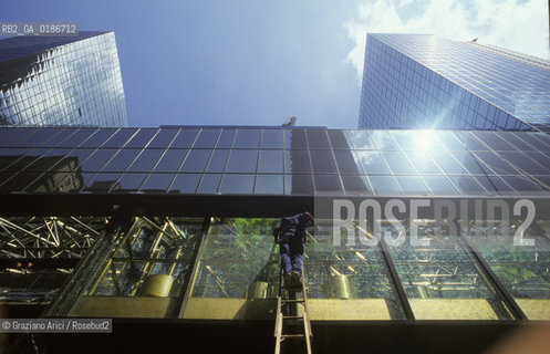 ( STATI UNITI DAMERICA - USA  ) NEW YORK CITY :  GRATTACIELO PULIVETRI - © 1986 Graziano Arici/Rosebud2 / GEO / ARCHITETTURA MODERNA