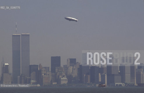 ( STATI UNITI DAMERICA - USA  ) NEW YORK CITY : MANHATTAN SKYLINE   - © 1986 Graziano Arici/Rosebud2 / GEO