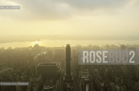 ( STATI UNITI DAMERICA - USA  ) NEW YORK CITY : LA CITTA VISTA DA UN GRATTACIELO   - © 1986 Graziano Arici/Rosebud2 / GEO
