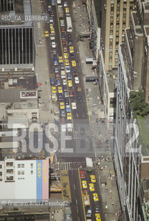 ( STATI UNITI DAMERICA - USA  ) NEW YORK CITY : LA CITTA VISTA DA UN GRATTACIELO   - © 1986 Graziano Arici/Rosebud2 / GEO