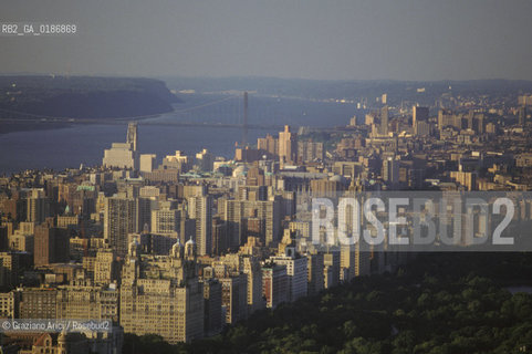 ( STATI UNITI DAMERICA - USA  ) NEW YORK CITY : LA CITTA VISTA DA UN GRATTACIELO   - © 1986 Graziano Arici/Rosebud2 / GEO / CENTRAL PARK