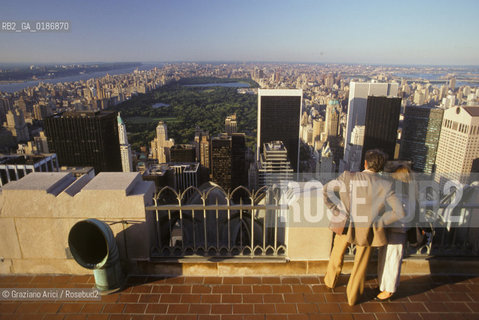 ( STATI UNITI DAMERICA - USA  ) NEW YORK CITY : LA CITTA VISTA DAL GRATTACIELO ROCKEFELLER   - © 1986 Graziano Arici/Rosebud2 / GEO