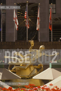 ( STATI UNITI DAMERICA - USA  ) NEW YORK CITY :IL ROCKEFELLER CENTER    - © 1986 Graziano Arici/Rosebud2 / GEO