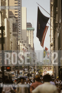 ( STATI UNITI DAMERICA - USA  ) NEW YORK CITY : UNA STRADA DI MANHATTAN    - © 1986 Graziano Arici/Rosebud2 / GEO