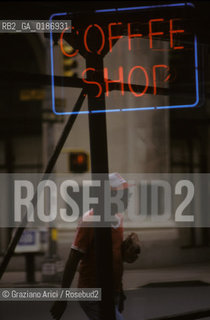 ( STATI UNITI DAMERICA - USA  ) NEW YORK CITY : UNA STRADA DI MANHATTAN    - © 1986 Graziano Arici/Rosebud2 / GEO