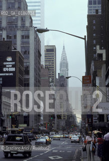 ( STATI UNITI DAMERICA - USA  ) NEW YORK CITY : UNA STRADA DI MANHATTAN    - © 1986 Graziano Arici/Rosebud2 / GEO