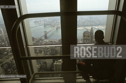( STATI UNITI DAMERICA - USA  ) NEW YORK CITY : LA CITTA VISTA DAL GRATTACIELO WORD TRADE CENTER  - © 1986 Graziano Arici/Rosebud2 / GEO