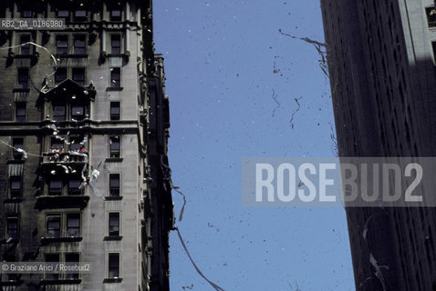 ( STATI UNITI DAMERICA - USA  ) NEW YORK CITY :  PARADE  SU BROADWAY PER FESTEGGIARE LE MEDAGLIE DORO DELLOLIMPIADE 1984 - © 1984 Graziano Arici/Rosebud2 / GEO