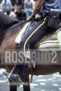 ( STATI UNITI DAMERICA - USA  ) NEW YORK CITY :  PARADE  SU BROADWAY PER FESTEGGIARE LE MEDAGLIE DORO DELLOLIMPIADE 1984 - © 1984 Graziano Arici/Rosebud2 / GEO / BANDIERA